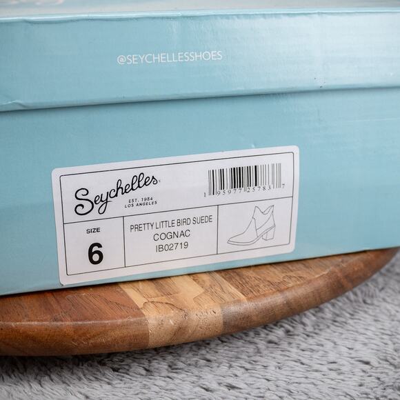 Seychelles Pretty Little Bird Heeled Suede Bootie Women's Size 6 in Cognac - Picture 6 of 6